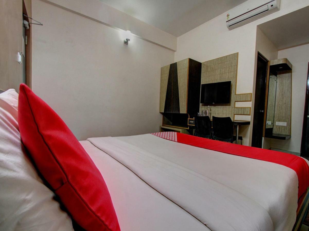 Oyo 19957 Annapoorna Castle Hotel Kadur Ngoại thất bức ảnh