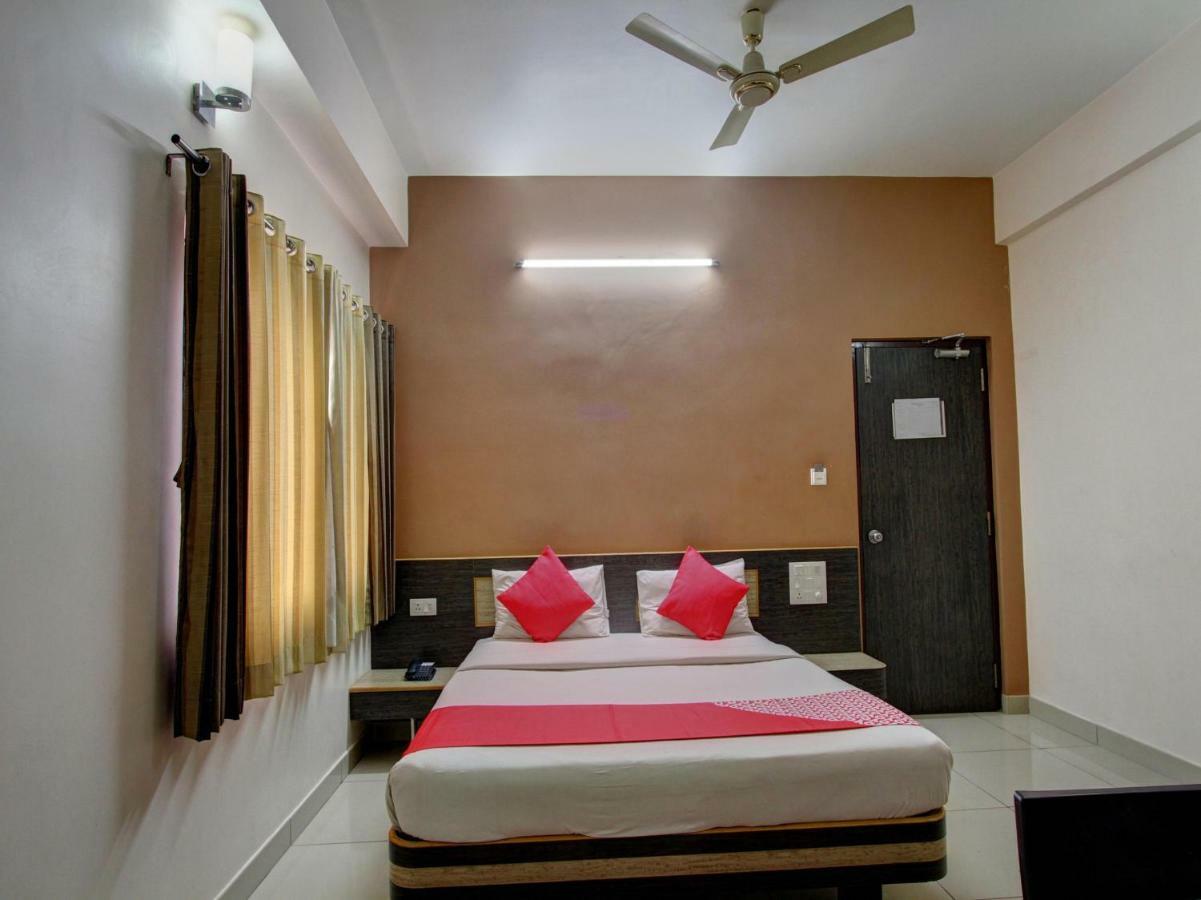 Oyo 19957 Annapoorna Castle Hotel Kadur Ngoại thất bức ảnh