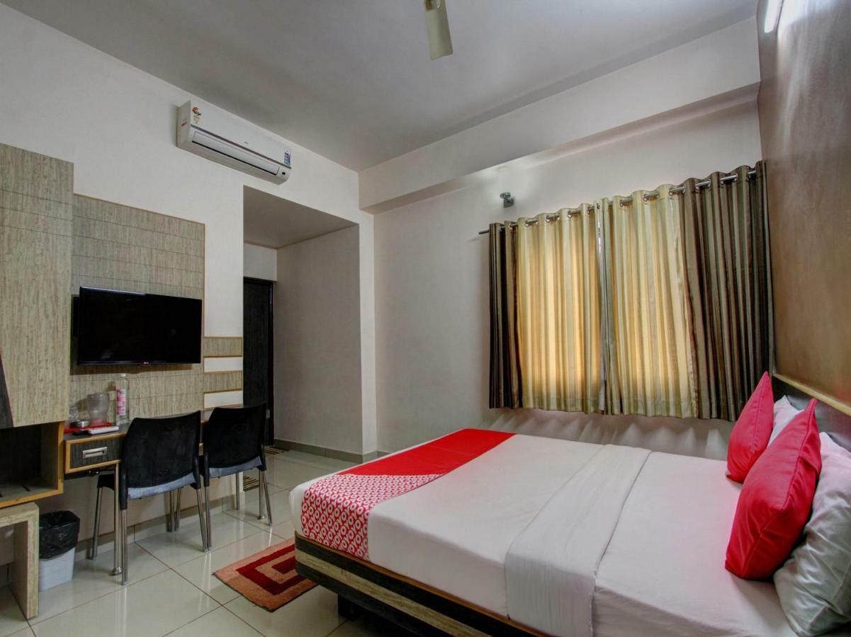 Oyo 19957 Annapoorna Castle Hotel Kadur Ngoại thất bức ảnh