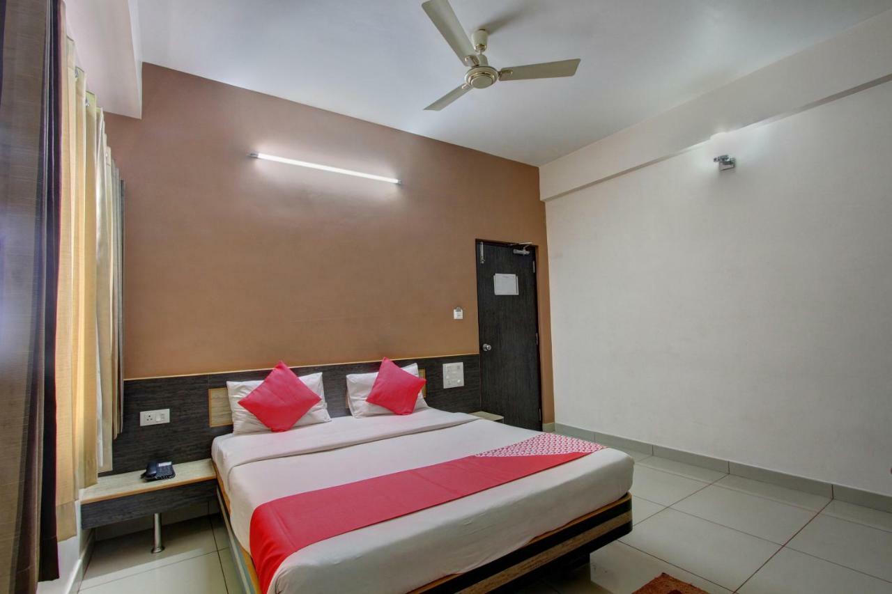 Oyo 19957 Annapoorna Castle Hotel Kadur Ngoại thất bức ảnh